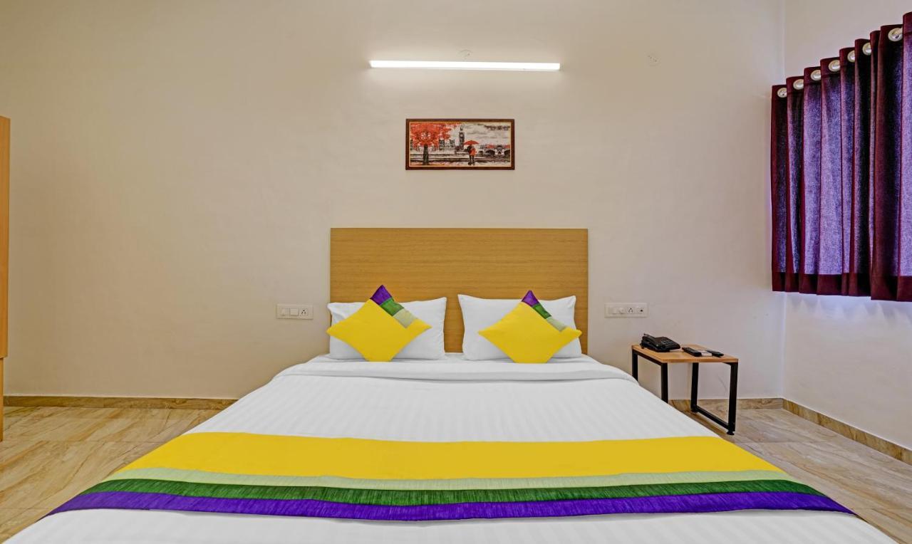 Itsy Hotels Flowers Park Nashik Exterior foto